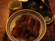 店内の照明が暗いので…(クリックで拡大)